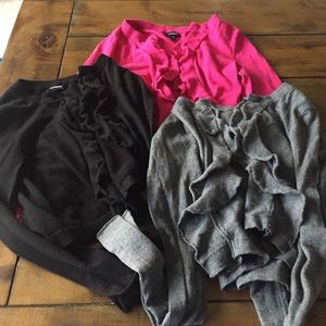 Set of 3 cropped ruffled sweaters