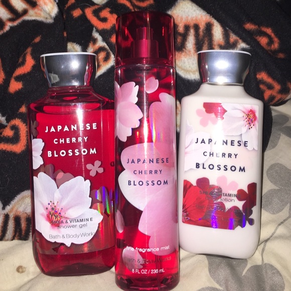 Bath and body works Japanese cherry blossom set