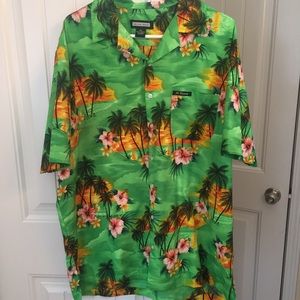 Men's green Hawaiian print shirt