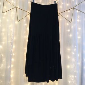 Long black hi low ruffle bottom XL skirt