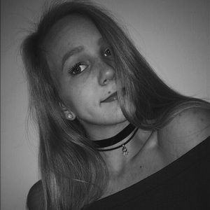 Meet your Posher, Carly