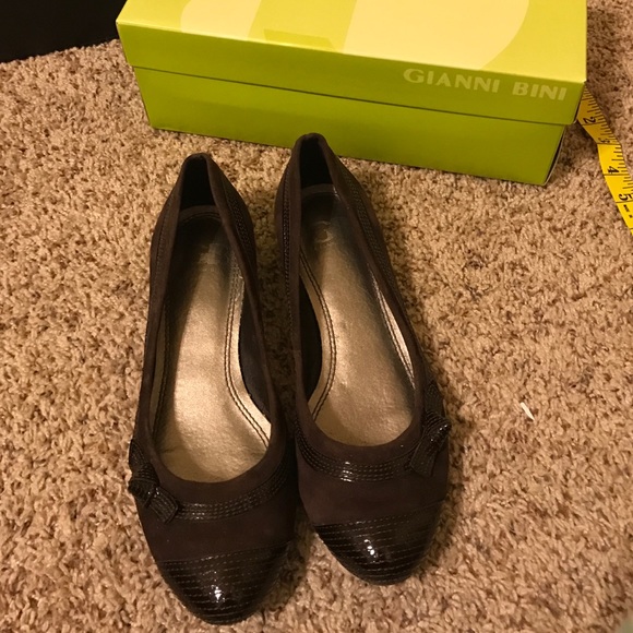 Gianni bini size 7.5 brown suede with trim