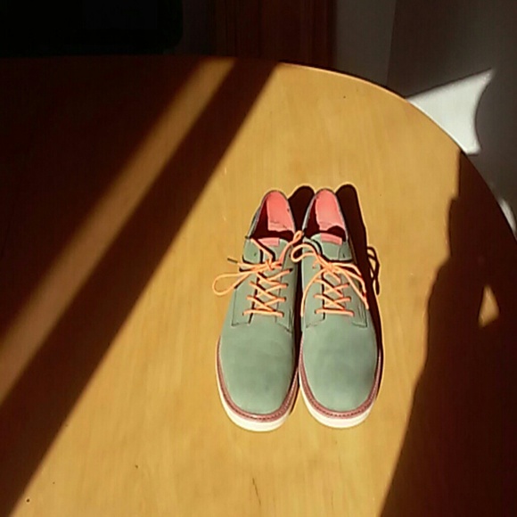 Volcom dress shoes