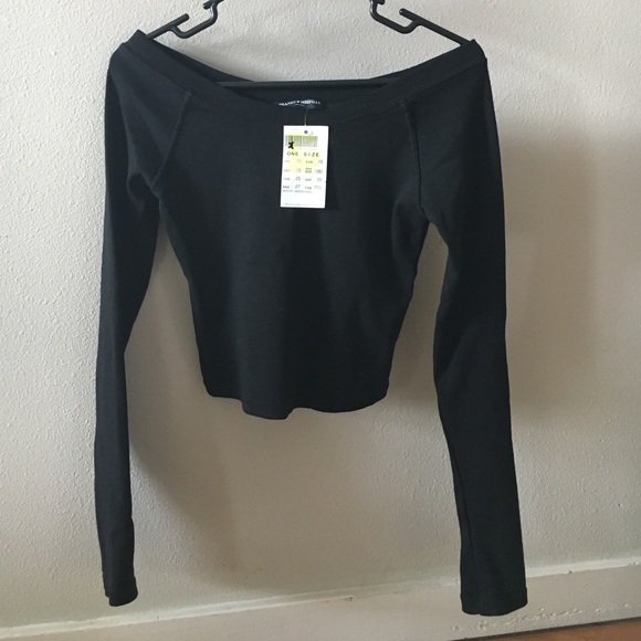 ‼️SOLD‼️NWT Brandy Melville Off the shoulder top - Picture 1 of 2