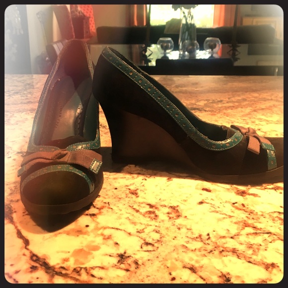 Kenneth Cole suede platforms