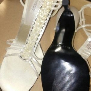 Nine West size 8 & 1/2 beaded strappy high heel
