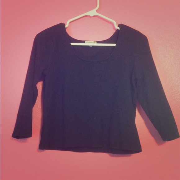 Black plain halve sleeve crop top