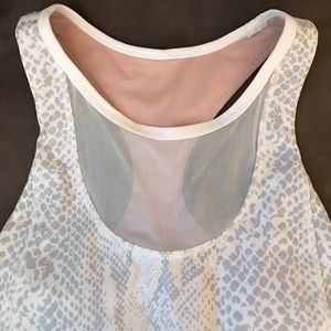White/grey crocodile print lululemon tank top