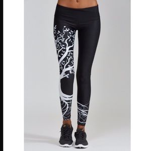 Noli Yoga leggings