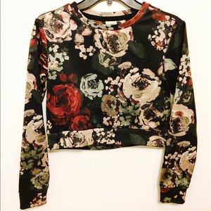 *Reduced*Lovely floral Print Crop Top