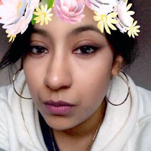 Meet your Posher, Lorena