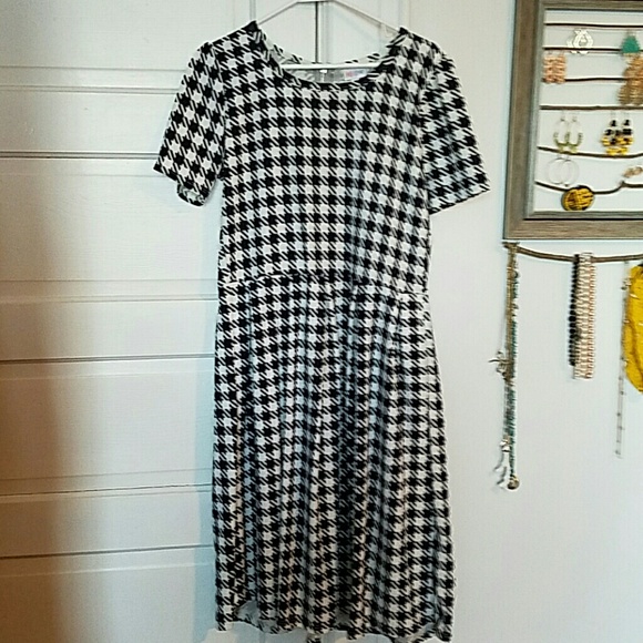 Lularoe Amelia XL navy and white hounds tooth
