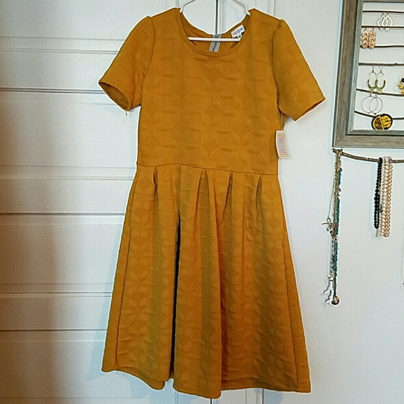 Lularoe Amelia mustard quilted