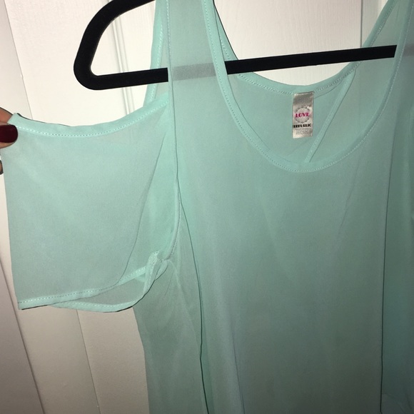 Open Back Top - Picture 2 of 3