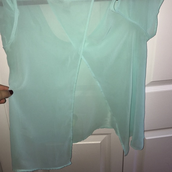 Open Back Top - Picture 3 of 3