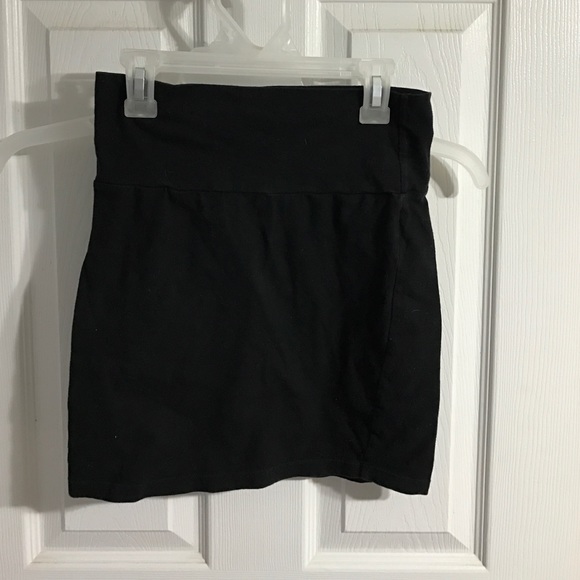 Back mini bodycon pencil skirt