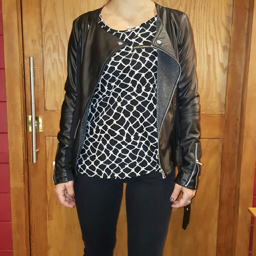 Drape Top - Picture 2 of 2