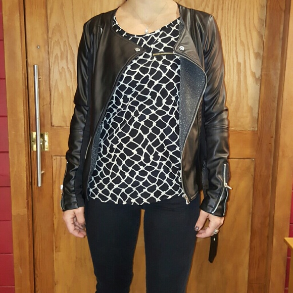 Drape Top - Picture 2 of 2