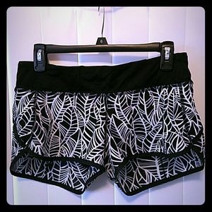 Lululemon speed shorts 4 way stretch