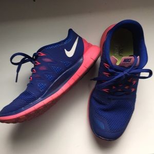 Nike Free Runs size 8