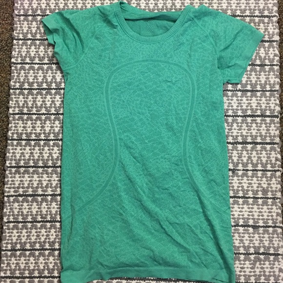 Lululemon top size 10