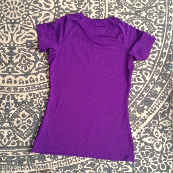 Nike Pro  Dri-fit V neck workout top - Picture 4 of 4