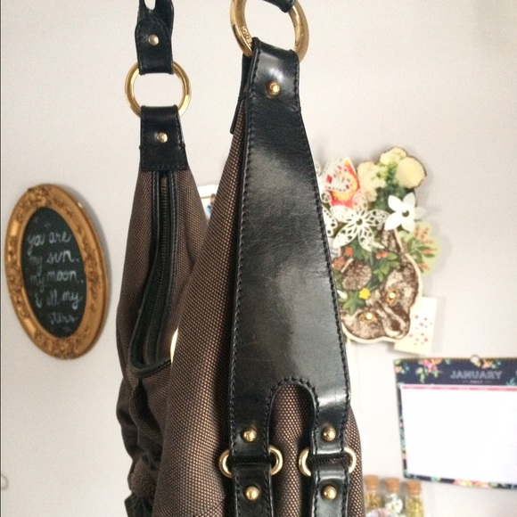 💋Fendi hobo - Picture 2 of 4