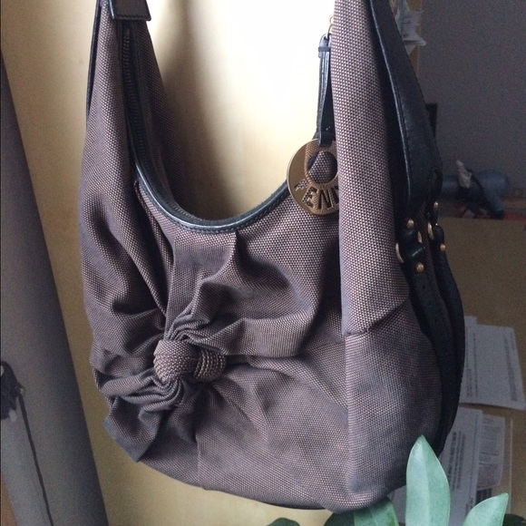 💋Fendi hobo - Picture 4 of 4