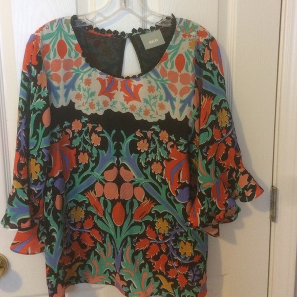 Gorgeous tunic style blouse 👚