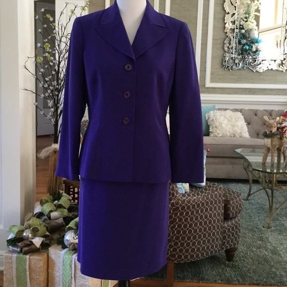 Le Suit Wear to Work Blazer and Skirt