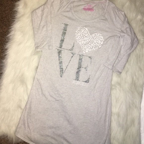Victoria's Secret Sleep Shirt 😴