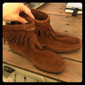 Minnetonka Moccasin Booties Size 7