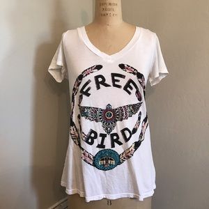 Lauren Moshi Free Bird White V-neck tee