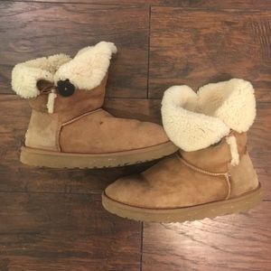 Bailey Button Ugg Boots