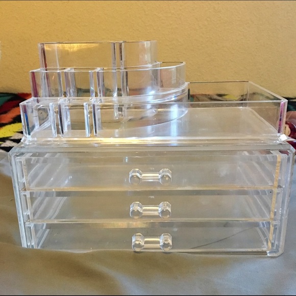 Makeup organizers !