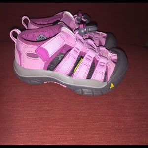 Keen Pink & Gray Shoes Size 9 EXCELLENT CONDITION