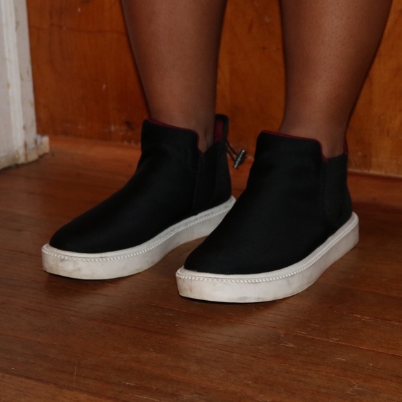Zara Black Sneakers