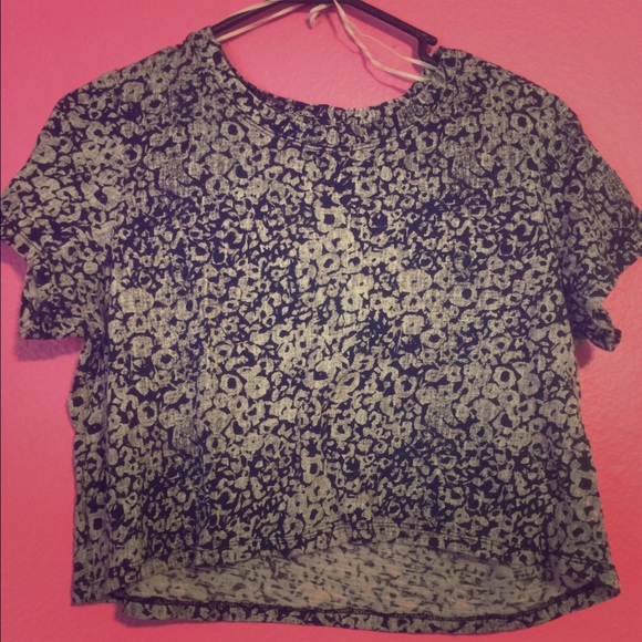 Black and grey crop top