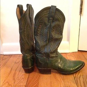 Green cowboy boots