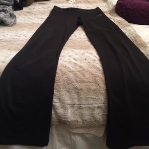 🎉🎉flash sale 🎉🎉 North face stretchy pants!