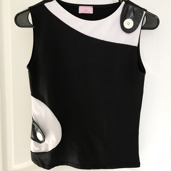 🎊Black and White Top - Picture 2 of 2