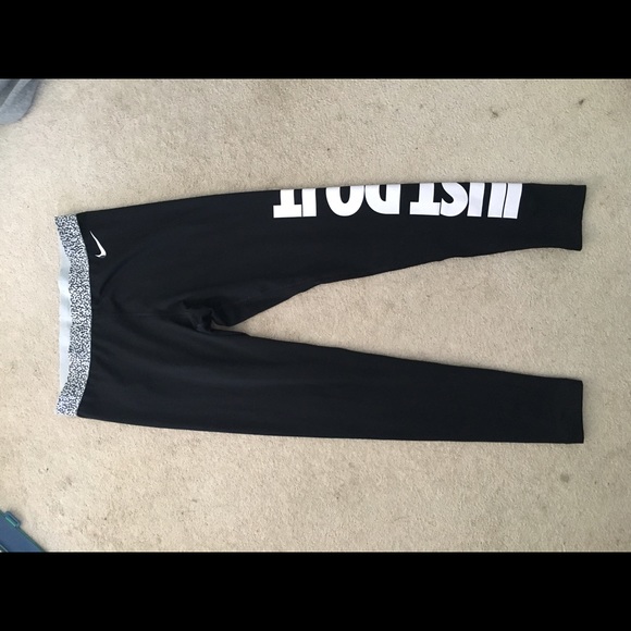 Nike leggings