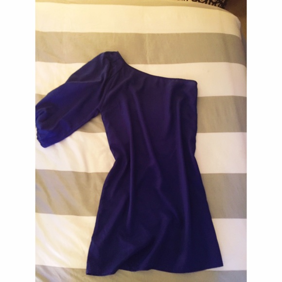 One shoulder dress