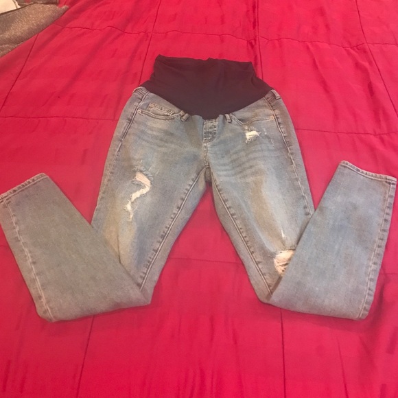 Cute Gap Maternity Jeans w/over the belly band!