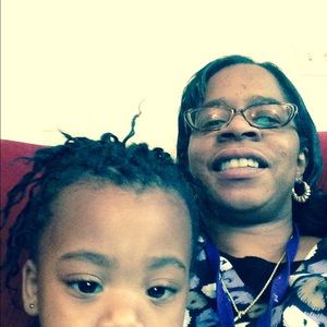 Meet your Posher, Lisa