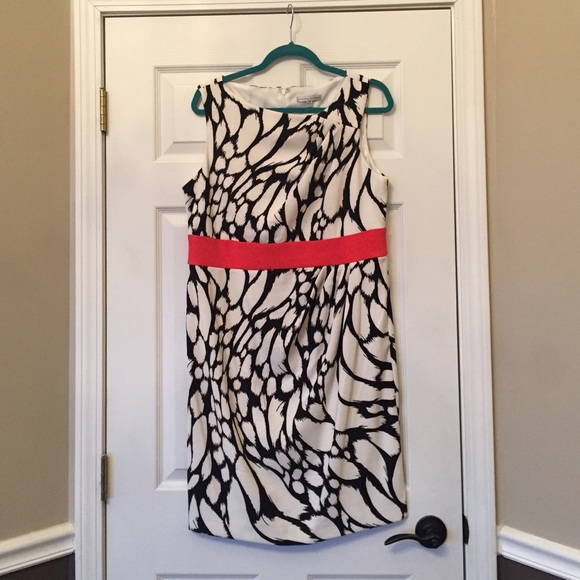Super cute dress!