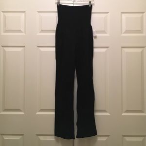 A Pea in the Pod dress pants