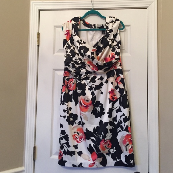 Chic look for a beach wedding or client function!!