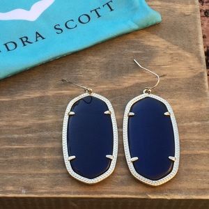 Navy Blue Cat's Eye Danielle Earrings!💙