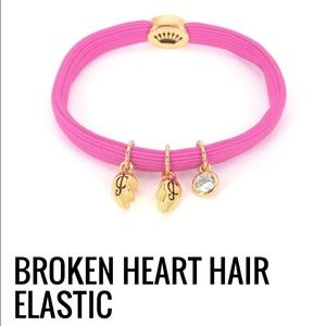 Juicy Couture broken heart elastic 💔✨